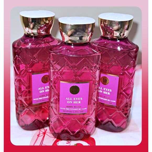 Bath & Body Works All Eyes on Her 10 oz Shower Gel Body Wash with Aloe B5 x3 - Picture 1 of 4